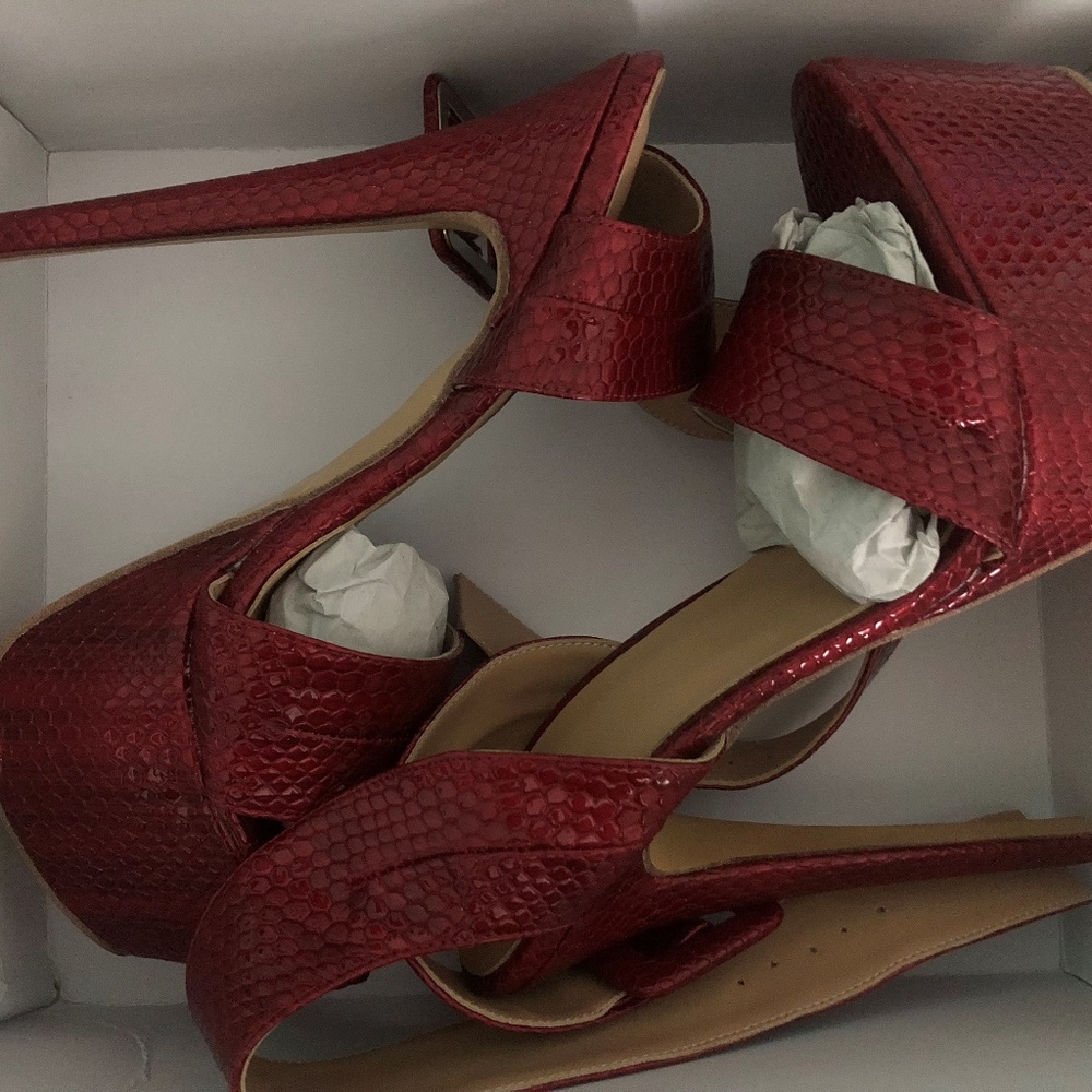 ShoesPie Ankle Wrap Buckled Platform Dress Sandals